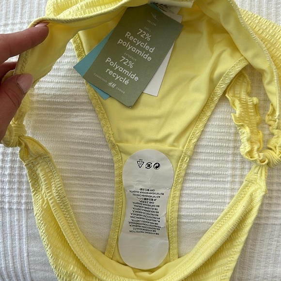 H&M swimsuit bottoms - Picture 5 of 5
